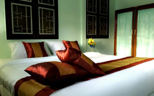 Maliwan Holiday Home