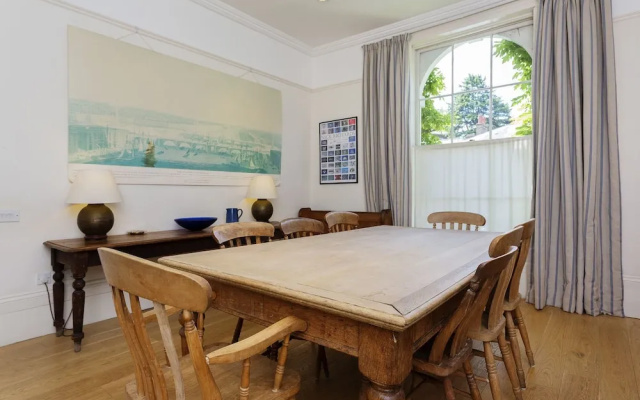 Veeve  Grand Greenwich 5 Bed House On Hyde Vale