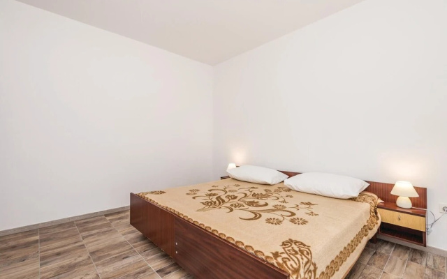 Stunning Home in Mandre With Wifi and 2 Bedrooms
