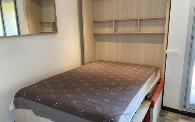 Appartement Balaruc-les-Bains, 1 pièce, 2 personnes - FR-1-553-134