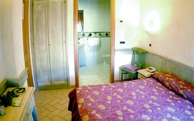 V7 Hotel