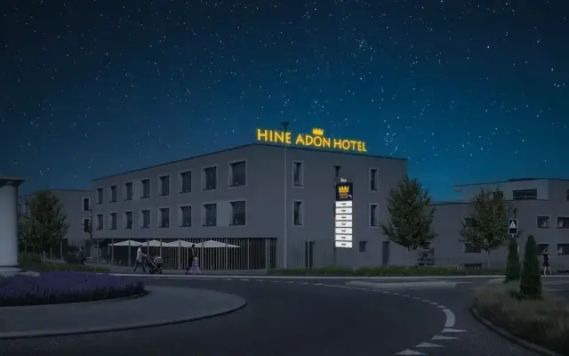 Hine Adon Avenches