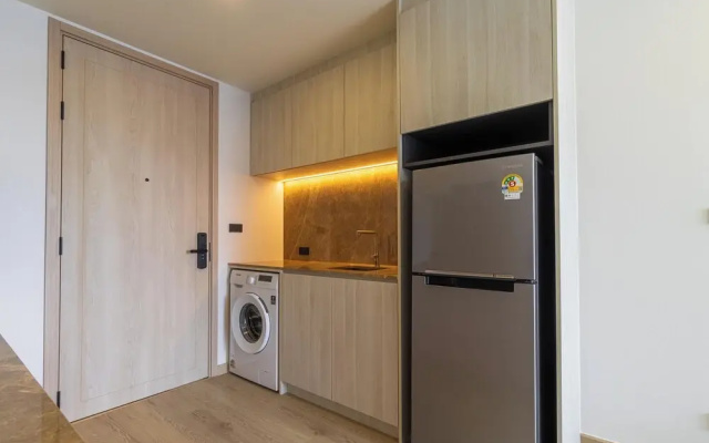 New Condo Near Beach Prime Location C228