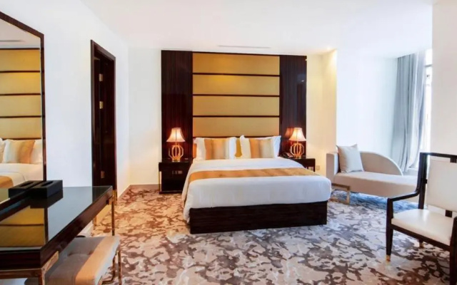 Golden Dream Hotel