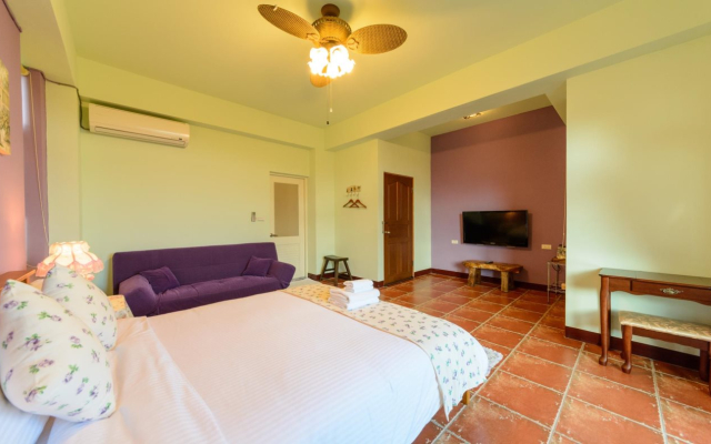 Sunnyday B & B