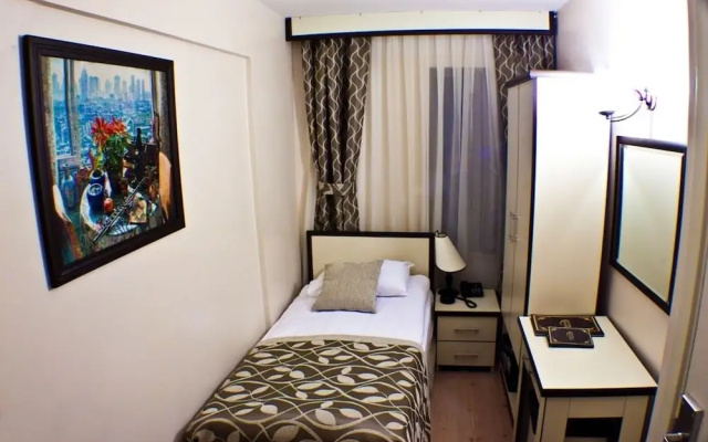 Glorina Hotel