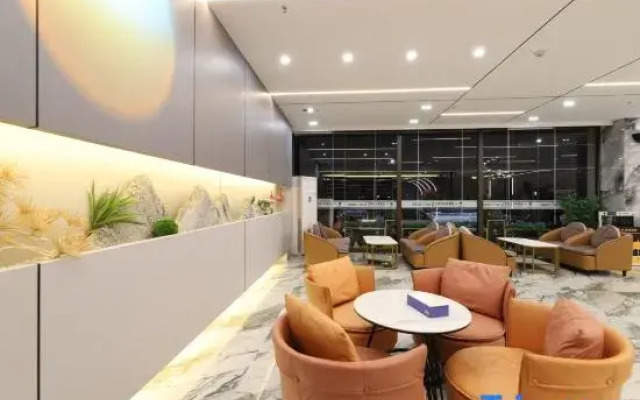 M Guochao Hotel