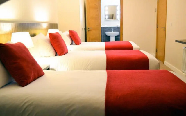 Carrick Plaza Suites & Apartments