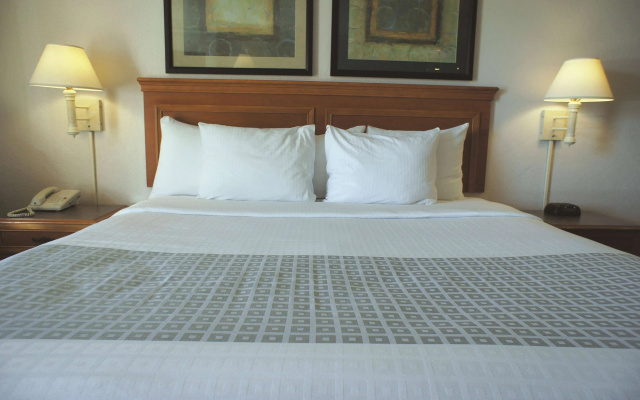 La Quinta Inn by Wyndham Albuquerque Airport