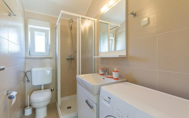 Beautiful Home in Pomer With Wifi and 2 Bedrooms