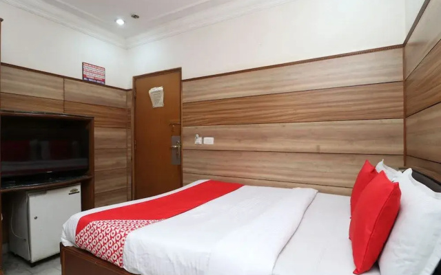 Collection O 3504 Vivek International Hotel