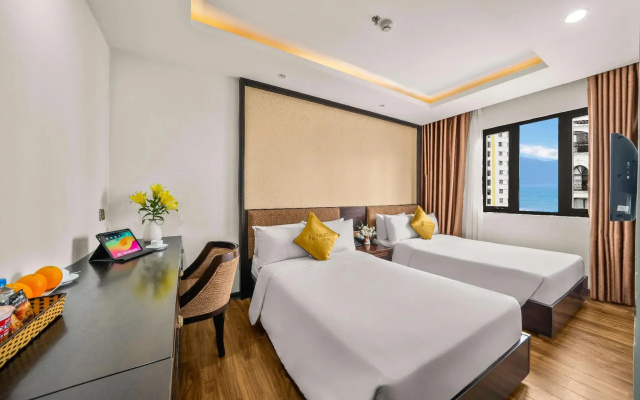 Palazzo Da Nang Beach Hotel