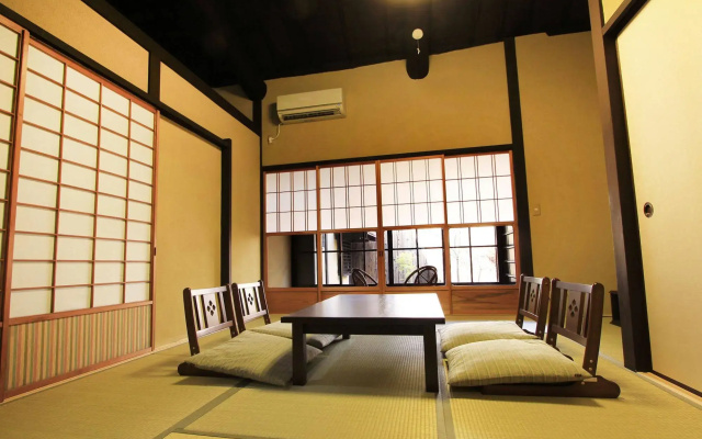 Yamanaka Aburaten Machiya Guesthouse