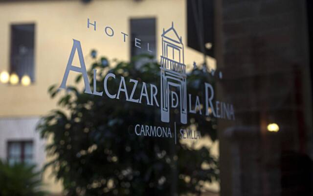 Alcazar De La Reina Hotel вид на фасад