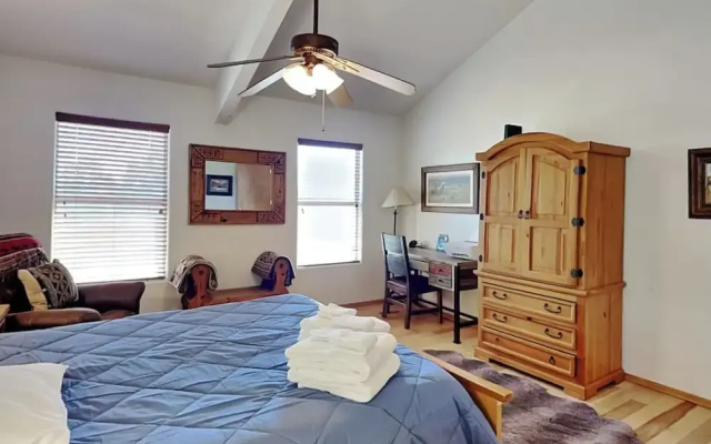 East Mountain View by Ruidoso Vacation Rentals
