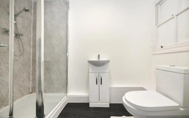 Waylen Street Suites