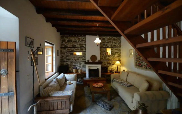 Aronia Stone House