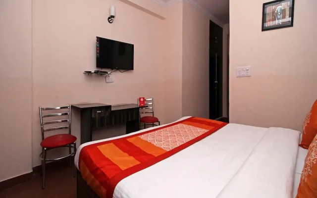 Hotel City Rooms Greater Noida by OYO Rooms