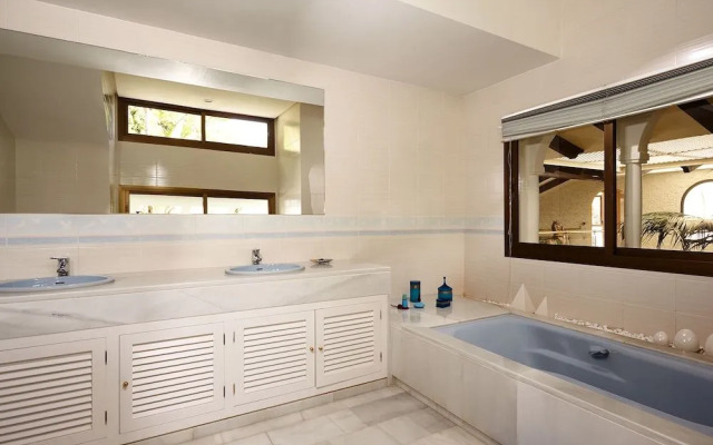 SCH Villa Los Monteros