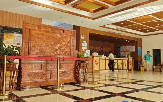 Qjia Ledong Xiangrui Seaview Business Hotel (Longmuwan Branch)
