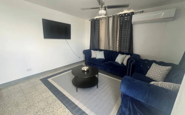 Stylish Remodeled 3BR With Pool,parking Near Airport & Beaches