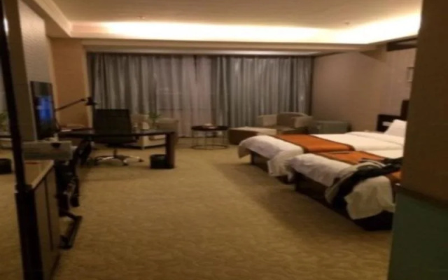 Aksu Pudong Holiday Hotel