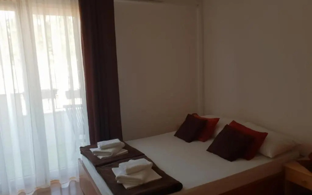 Ana Tudor Apartments