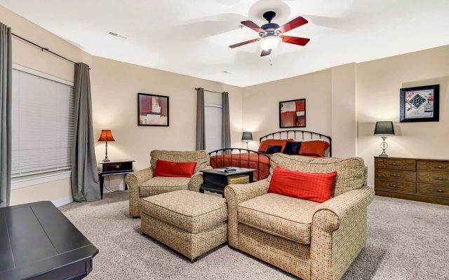 Tranquil Retreat Condo by Redawning