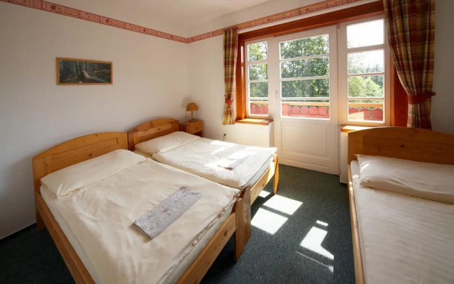 Hotel Vecernice