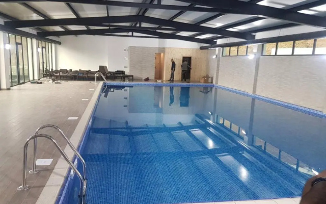 Hotel Crystal Residence R413