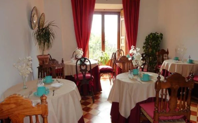 Hostal Puerta Medina