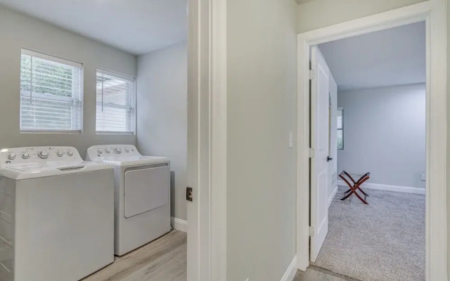 Updated Pensacola Home ~ 7 Mi to Beach!