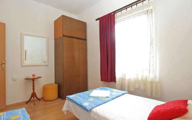 Apartment 1569