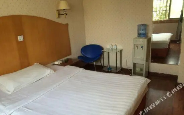 Xinming Hostel
