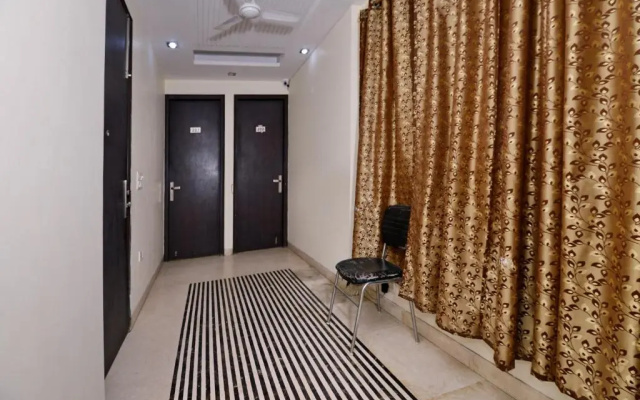 Hotel Lotus B&B By OYO Rooms