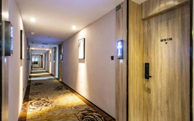 Qianlong Hotel