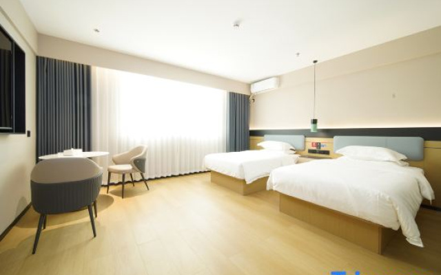 Yi ju Yue Hotel (Junshan Avenue Branch, Ji'an)
