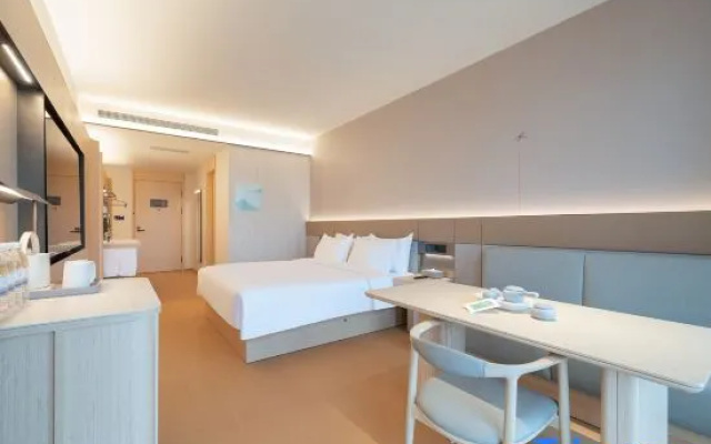 JI Hotel (Qingdao Haier Industrial Park Wannianquan Road Subway Station)