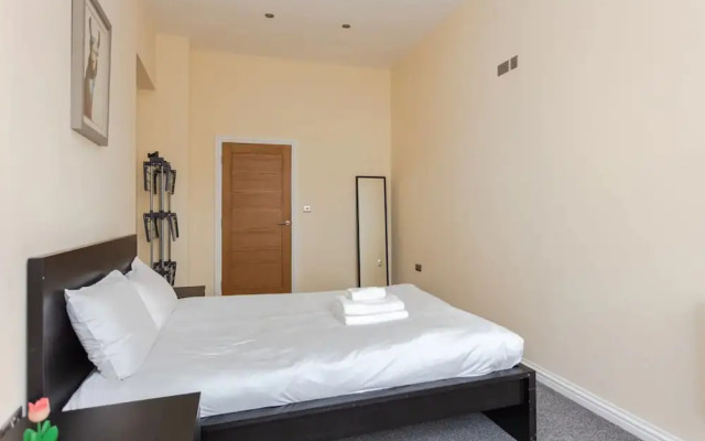 Stylish 2 Bedroom Apartment in Greenwich