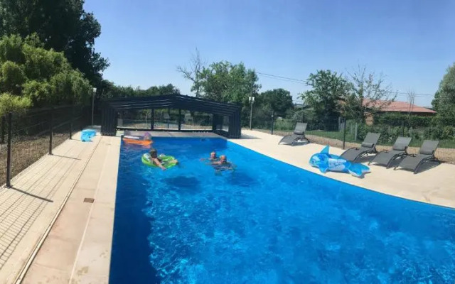 Alaguyauder Le Kota