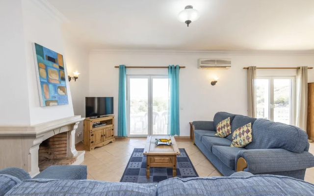 Villa Nina With 4 Bedrooms and 4 Bathrooms