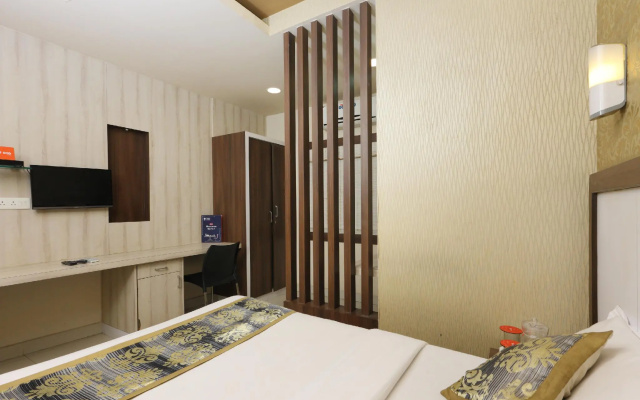 OYO 4324 Hotel Emerald Manor