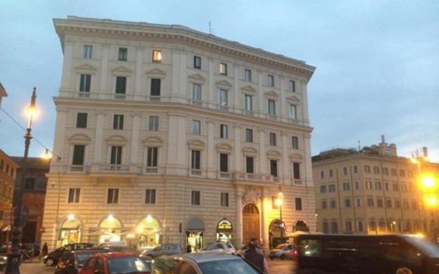 Отель Biancoreroma B&B вид на фасад