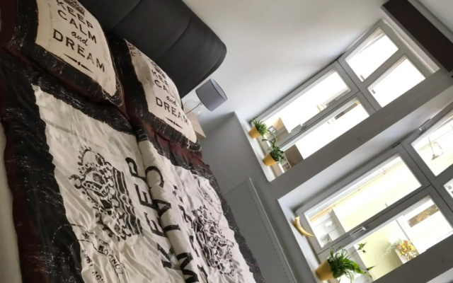 F & W Apartment