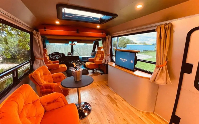 Vintage 1980s Winnebago