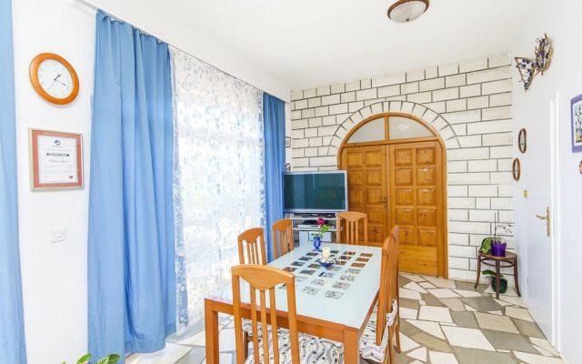 House Mladen