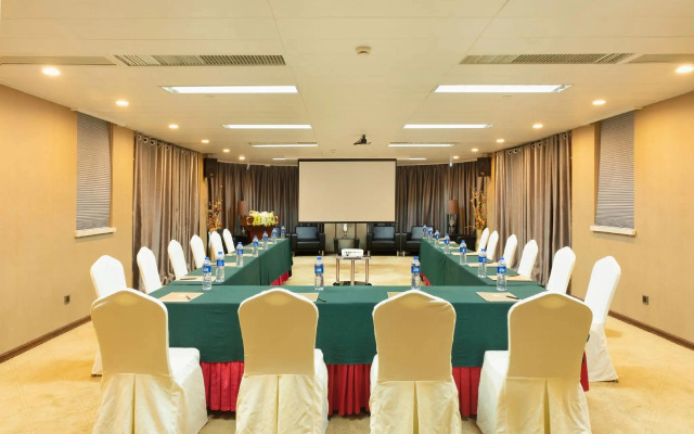 Shantou Haiyi Panorama Hotel