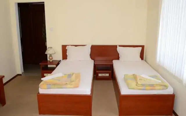 Kirovi Guest House