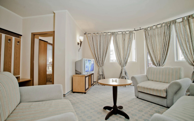 Atrium Beach Hotel & Aqua Park - All Inclusive