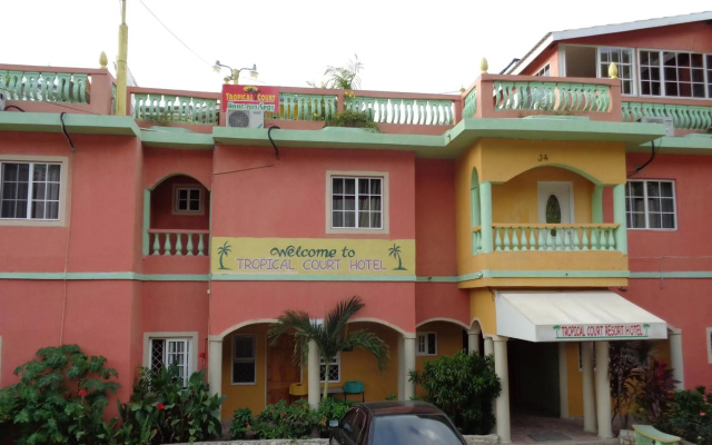 Tropical Court Hotel